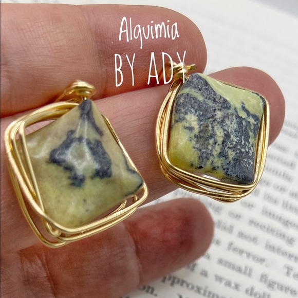 Chunky gold yellow turquoise studs statement gem earrings - Picture 2 of 2